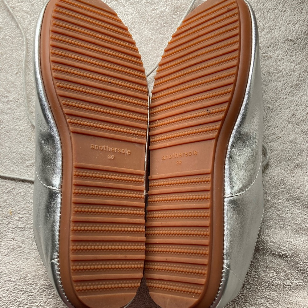 Anothersole Lucie Silver Flats, size 39 - Picture 6 of 6